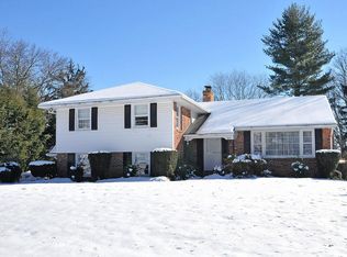 1831 Jody Rd, Jenkintown, PA 19046