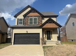 743 Sleek Fox Dr, Clarksville, TN 37040