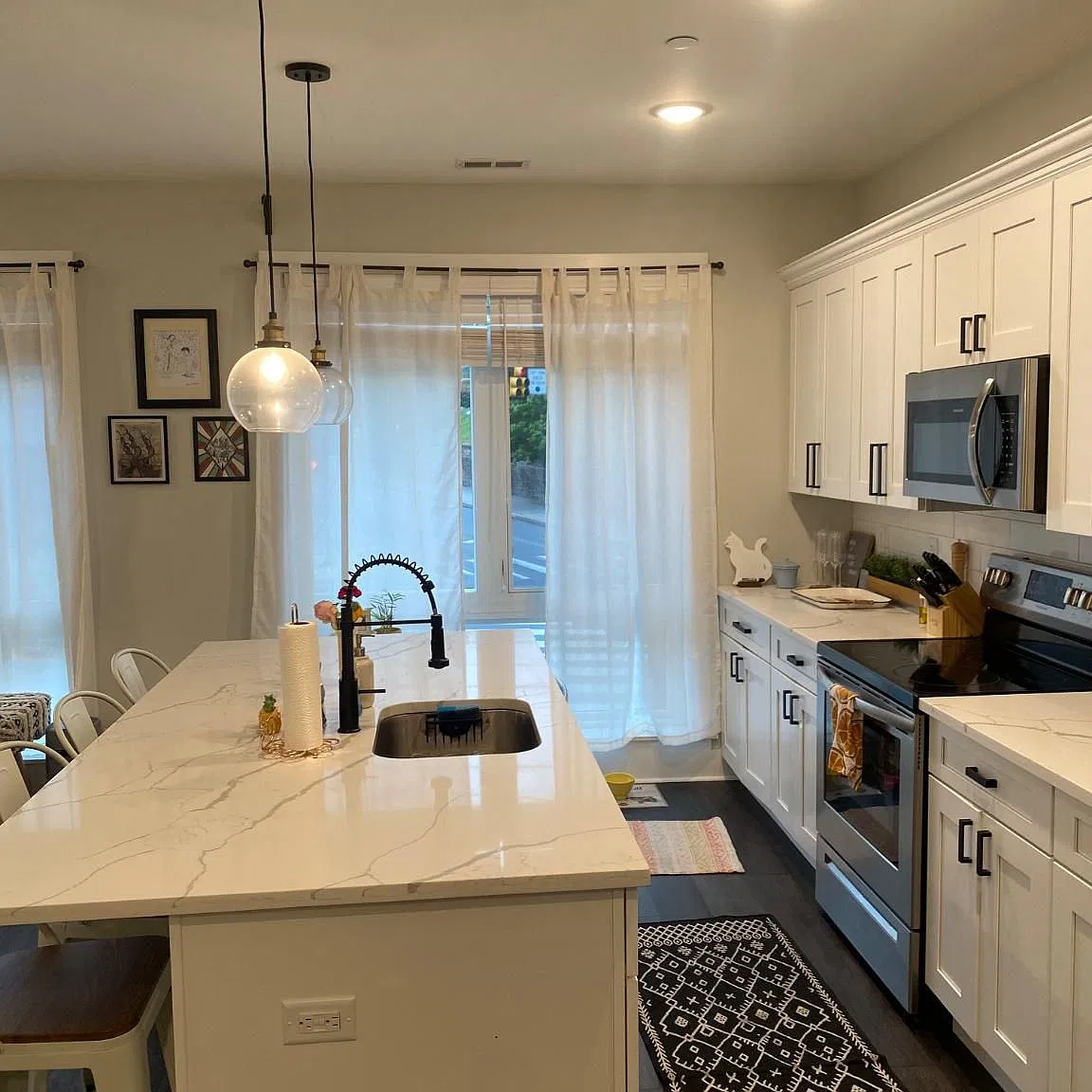 1 bed, 1.0 bath, 800 sqft, $1,599 — Photo 4