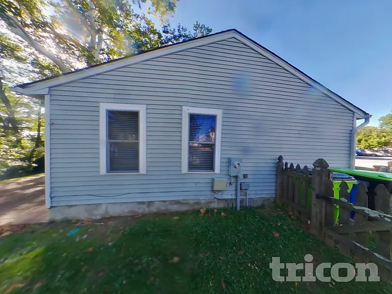 1277 Collier Ln — Photo 15