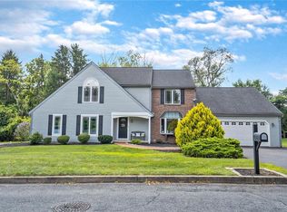 224 Wedgewood Rd, Bethlehem, PA 18017