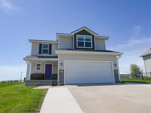 1320 NE 2nd St, Stuart, IA 50250