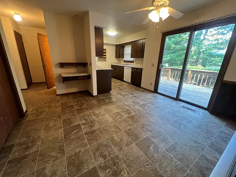 5306 Manitowoc Pkwy — Photo 22