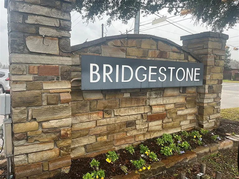 21006 Bridgeview Cir — Photo 23