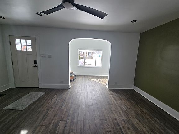5th image of 150 Beram Ave