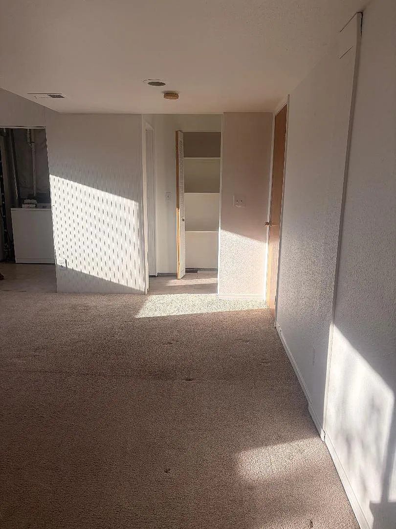 1 bed, 900 sqft, $1,400 — Photo 4