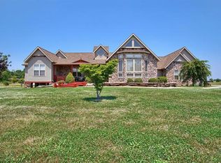 7401 Sunset Acres Dr, Collinsville, IL 62234