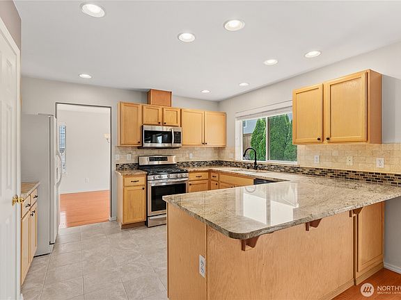5th image of 7614 138th Street Ct E