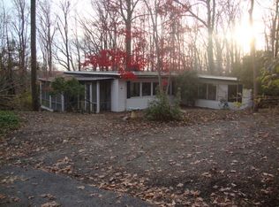 987 Cliff Rd, Yorktown Heights, NY 10598