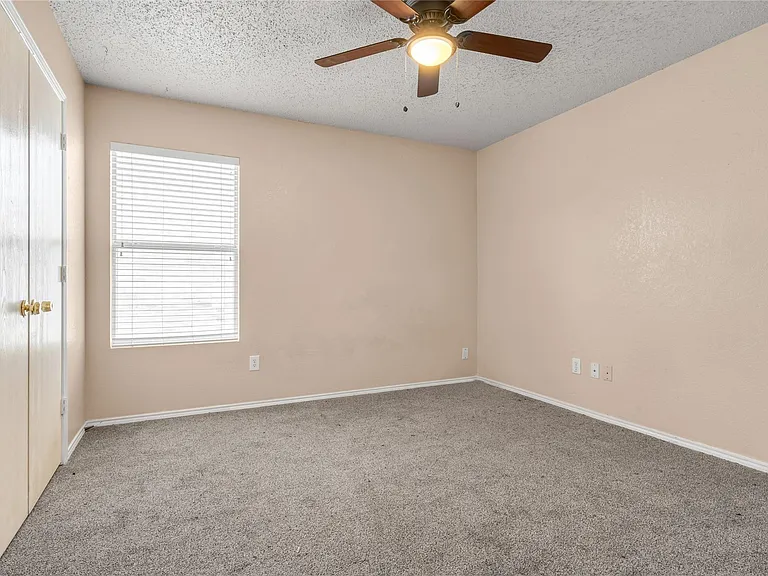 5336 New Castleton Ln — Photo 11