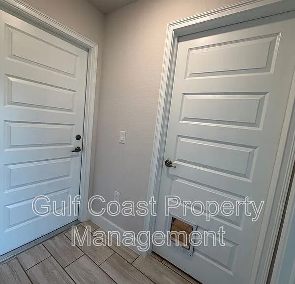 4865 Manila Ave — Photo 26