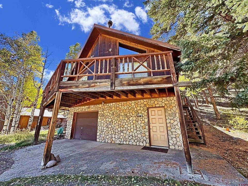 1st image of 332 Aspen Drive
