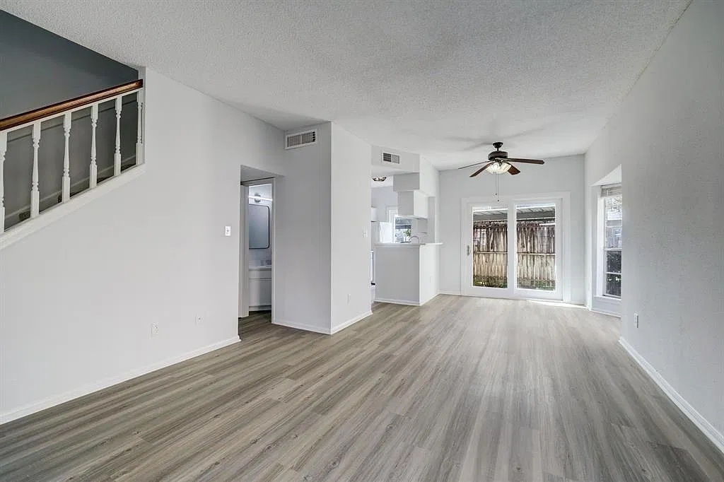 2 bed, 1.5 bath, 1104 sqft, $2,050 — Photo 4