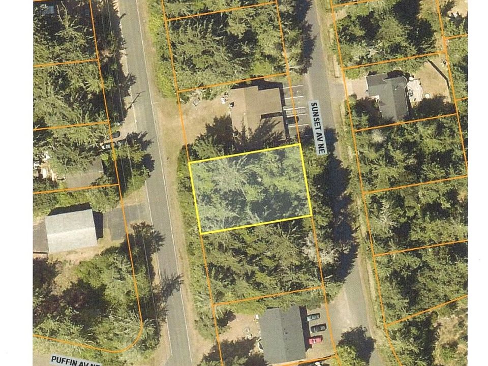 1st image of 563 Sunset Avenue NE