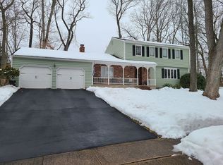 562 Woodpond Rd, Cheshire, CT 06410