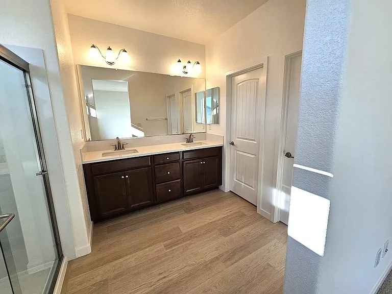 1870 Trinity Ct — Photo 31
