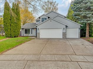 318 S 28th Ave, Cornelius, OR 97113