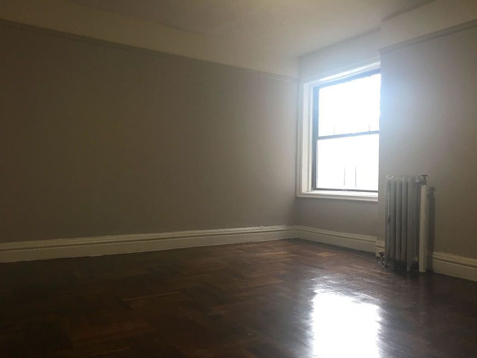 2nd image of 2759 Barker Ave APT V41