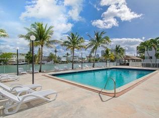 7207 Bay Dr APT 19, Miami Beach, FL 33141