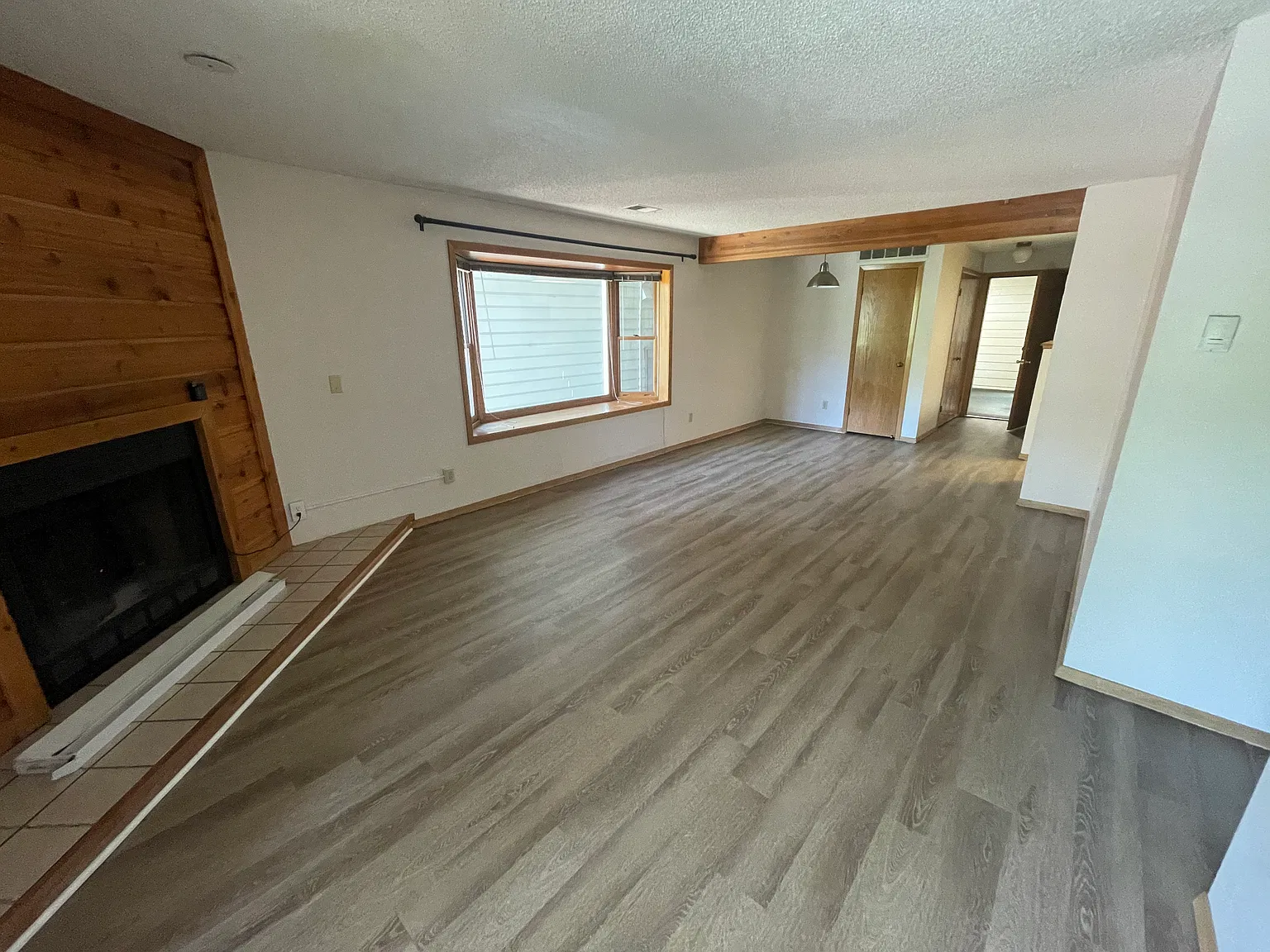 2 bed, 1037 sqft, $2,900 — Photo 3