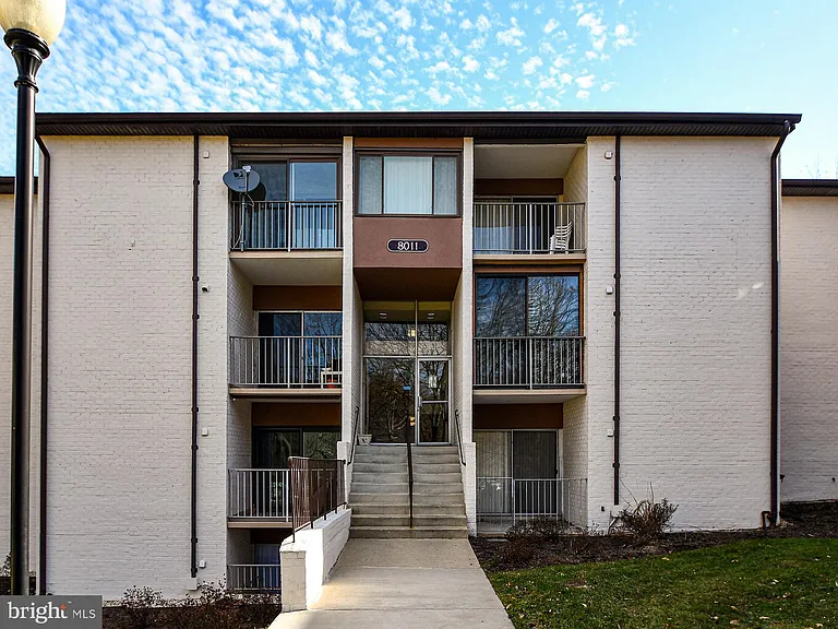 8011 Mandan Rd #303 — Photo 2