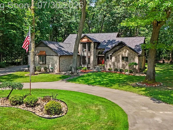 3609 Winding Pine Dr, Metamora, MI 48455