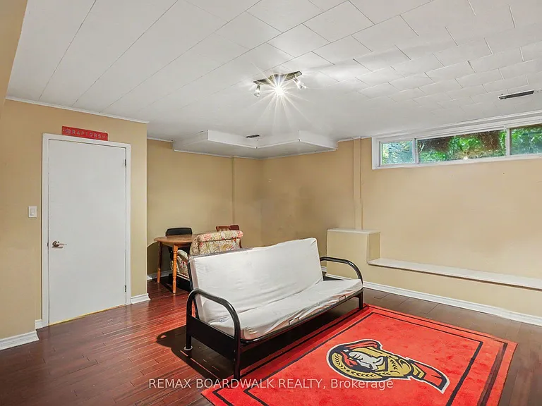 84 Sherway Dr — Photo 22