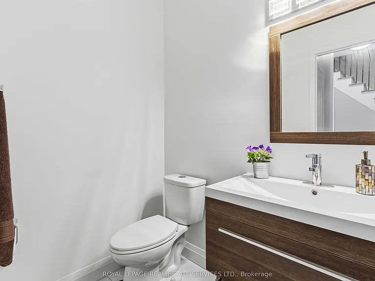 3872 Skyview St — Photo 12
