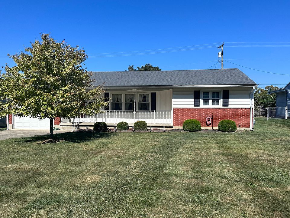 1st image of 818 Amherst Dr