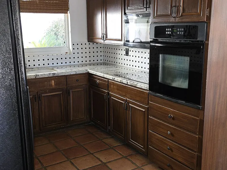 156 Laguna Royale Dr — Photo 3