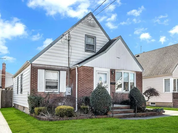 1612 Jasmine Avenue, New Hyde Park, NY 11040