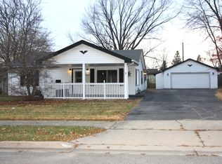 1801 Innercircle Dr, Crest Hill, IL 60403