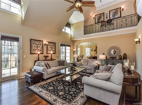 5th image of 725 Beauhaven Ln