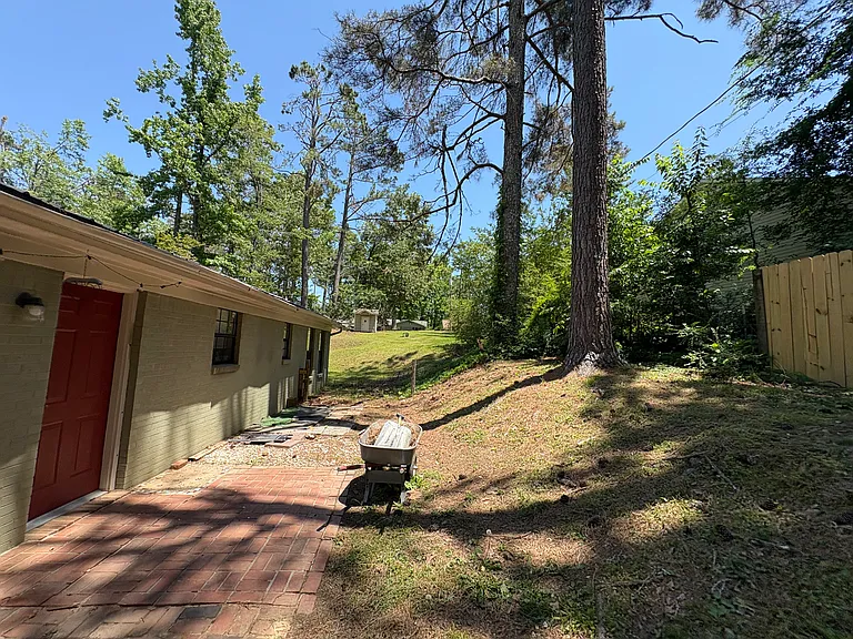 1001 Crawford Cir — Photo 16