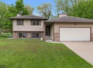 6425 46th St N, Oakdale, MN 55128