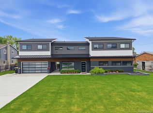 37645 Lakeville St, Harrison Township, MI 48045