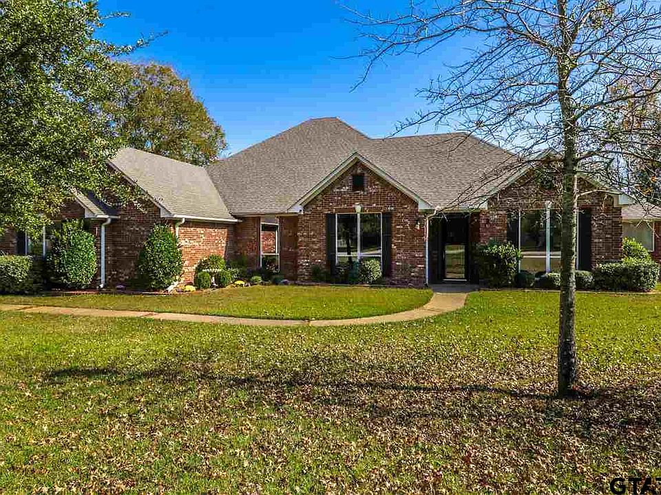 1st image of 17051 Lake Cir