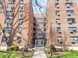 211-01 75th Ave APT 4O, Oakland Gardens, NY