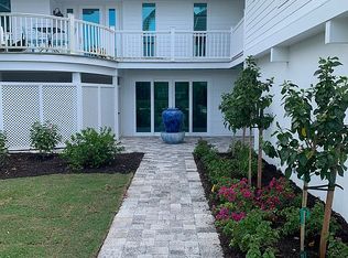 8987 Mockingbird Dr, Sanibel, FL 33957