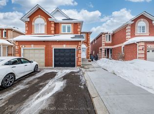 3927 Rippleton Ln, Mississauga, ON L5N 6Z8