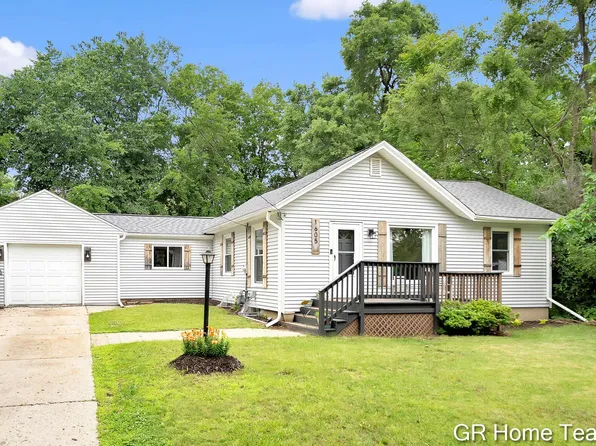 1605 Preston Ave NW, Grand Rapids, MI 49504