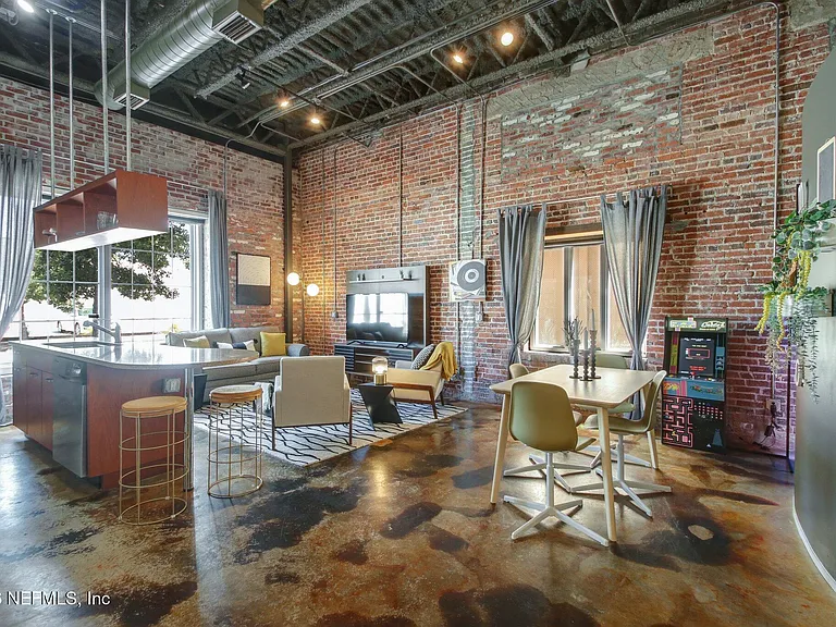 1050 Hendricks Ave #101 — Photo 8