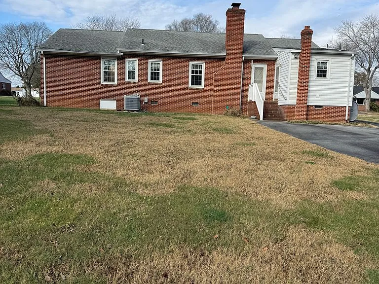 8265 Franklin Ln — Photo 2