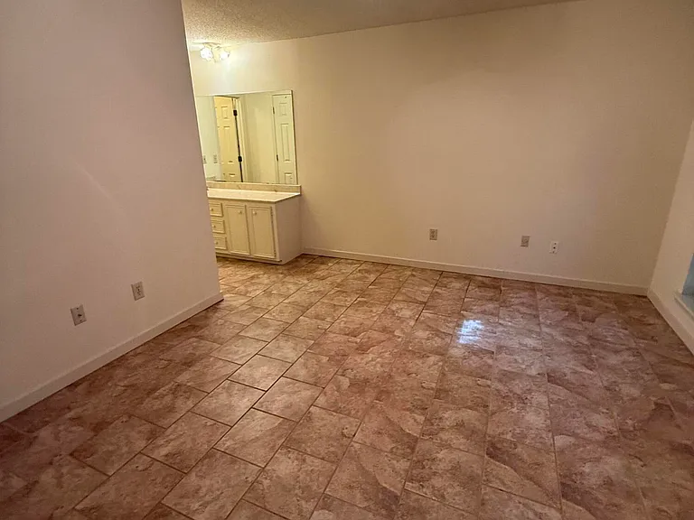 288 Stonebridge Ct — Photo 4