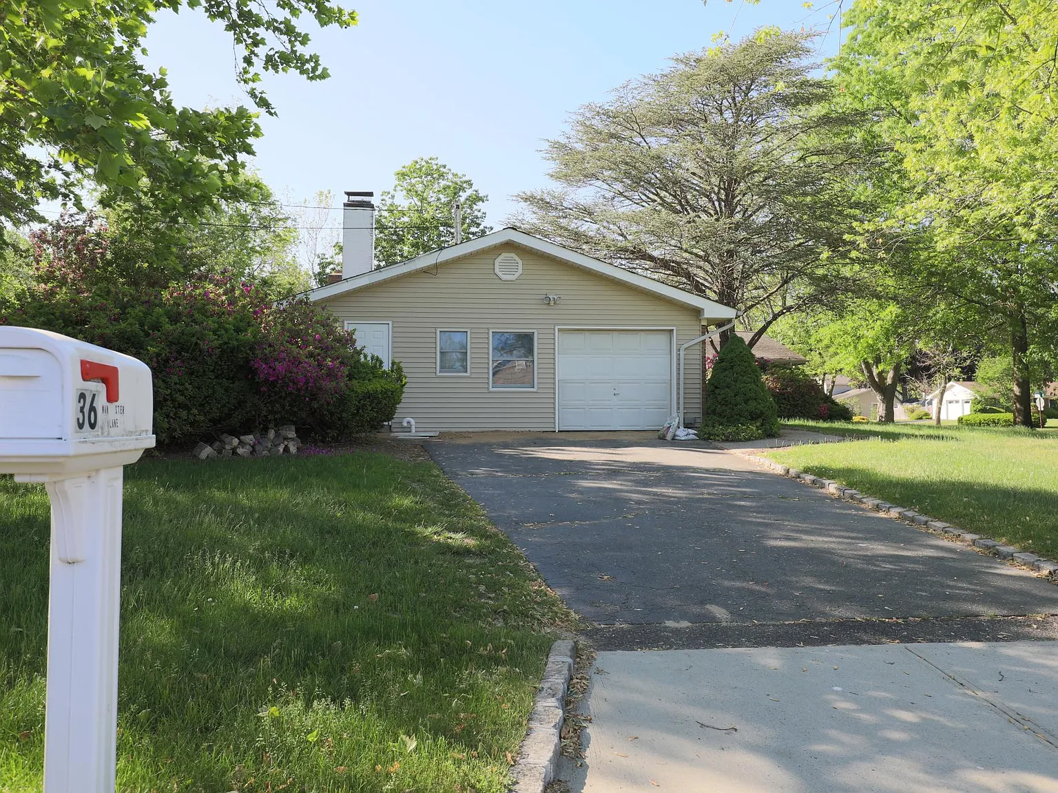 4 bed, 2000 sqft, $3,800 — Photo 2