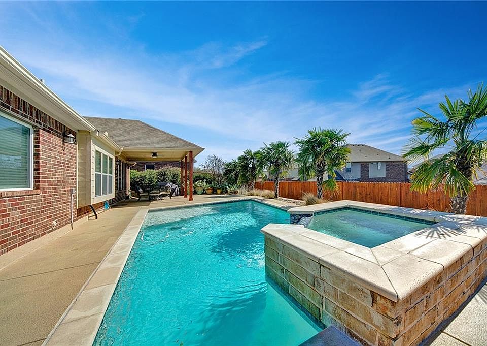 1st image of 9712 Brewster Ln