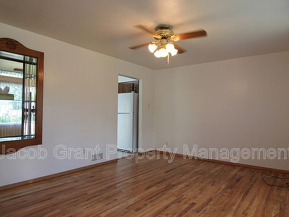4th image of 1517 Beverly Rd