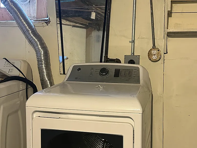 In-unit laundry hookup for everyday convenience
