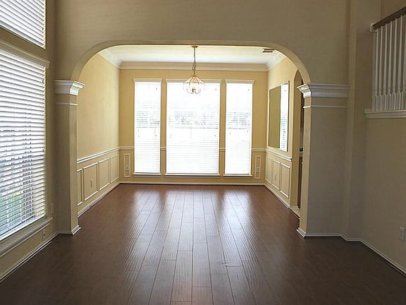 4th image of 4614 Forest Home Dr