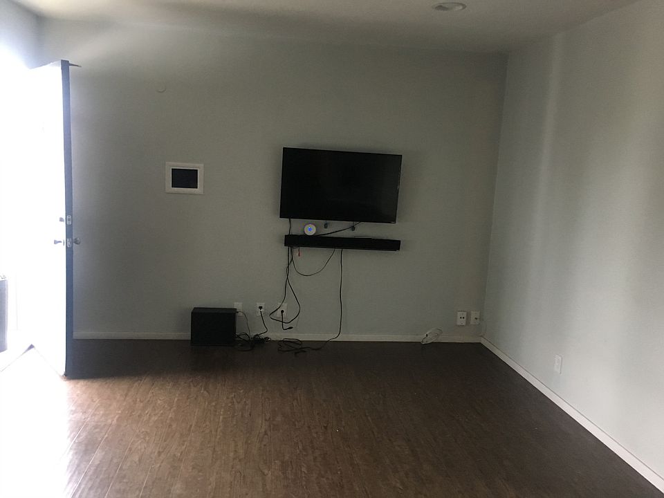 1st image of 4127 35th St APT 8